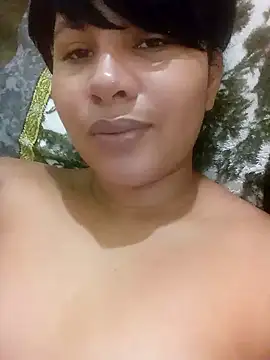 Snapshot of Yara0k chatting on January 16, 10:10 am Yara0k online show from January 16, 10:10 am