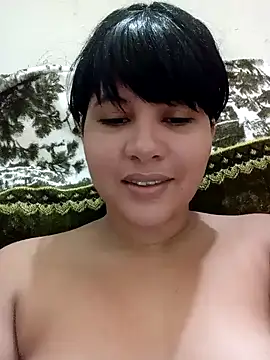 Snapshot of Yara0k chatting on January 23, 9:39 am Yara0k online show from January 23, 9:39 am