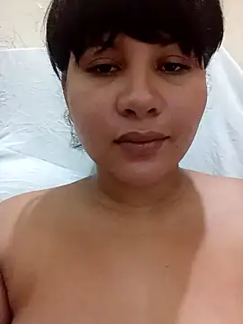 Snapshot of Yara0k chatting on January 28, 9:30 am Yara0k online show from January 28, 9:30 am