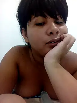 Snapshot of Yara0k chatting on February 16, 12:19 am Yara0k online show from February 16, 12:19 am