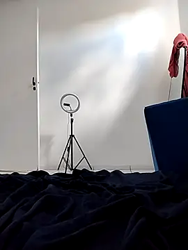 Snapshot of Yara0k chatting on September 15, 11:43 am Yara0k online show from September 15, 11:43 am