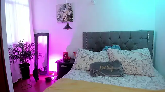 Melody bonnie online show from April 10, 11:26 am