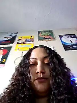 honeeyyy pot online show from January 2, 9:50 pm