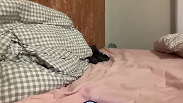 Snapshot of PeterCrenshaw chatting on November 16, 3:50 pm PeterCrenshaw online show from November 16, 3:50 pm