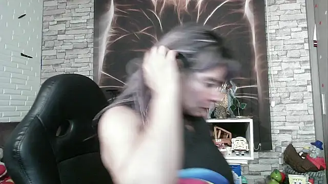 Snapshot of charlotedoll chatting on September 12, 4:12 am charlotedoll online show from September 12, 4:12 am