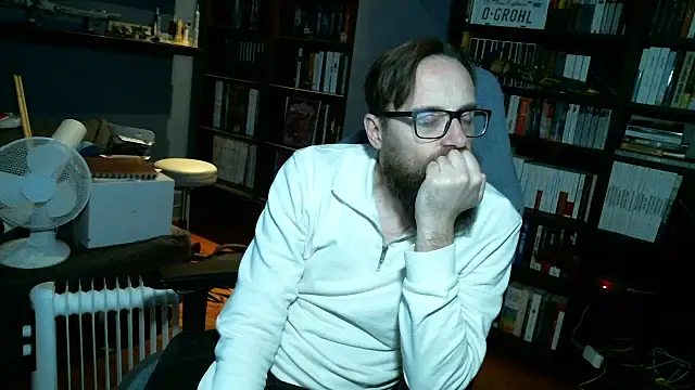 Snapshot of MeSteff chatting on December 27, 10:48 pm MeSteff online show from December 27, 10:48 pm