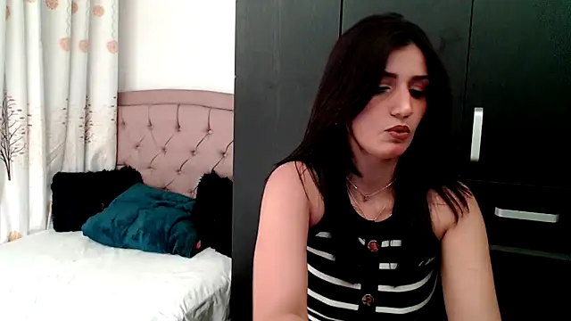 Snapshot of ZajiraShane chatting on March 15, 1:30 am ZajiraShane online show from March 15, 1:30 am