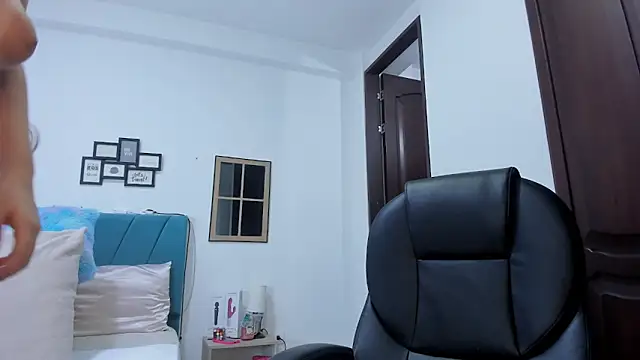 kamila lopez online show from November 15, 10:48 pm