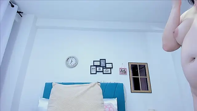 kamila lopez online show from March 6, 8:38 pm