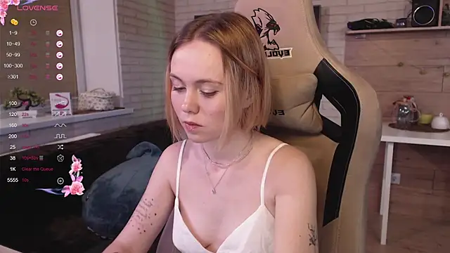 lucy mirror online show from September 14, 9:03 pm