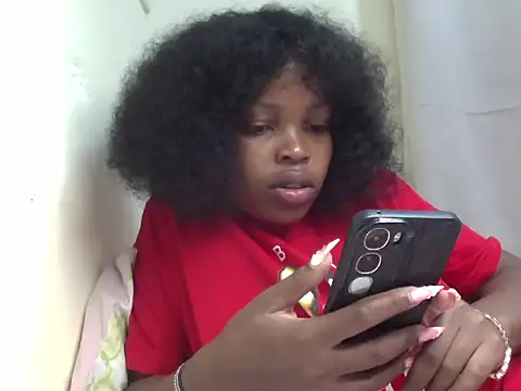 Snapshot of queen-sasha chatting on December 21, 11:06 am queen-sasha online show from December 21, 11:06 am