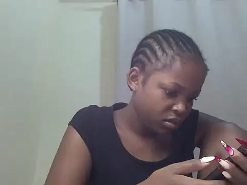 Snapshot of queen-sasha chatting on January 18, 6:28 am queen-sasha online show from January 18, 6:28 am