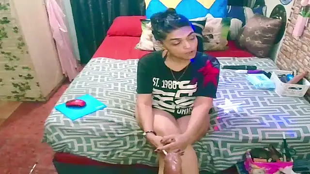 Snapshot of Indian_Blaze00 chatting on September 19, 12:34 am Indian Blaze00 online show from September 19, 12:34 am