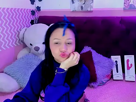 Snapshot of candysmitxxx chatting on September 13, 3:06 am candysmitxxx online show from September 13, 3:06 am