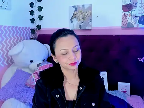 Snapshot of candysmitxxx chatting on September 15, 3:17 am candysmitxxx online show from September 15, 3:17 am