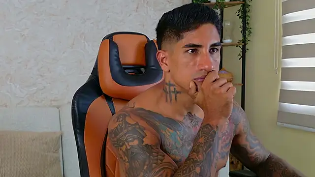 AdanReilly online show from March 5, 8:00 pm