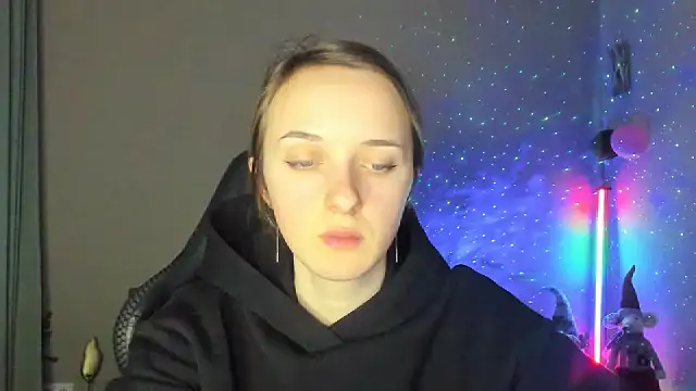 Snapshot of RouseReed chatting on February 12, 4:44 pm RouseReed online show from February 12, 4:44 pm
