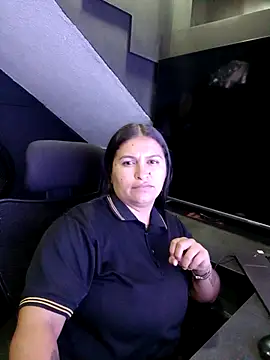 Snapshot of Mia_oficial chatting on December 4, 4:22 am Mia oficial online show from December 4, 4:22 am