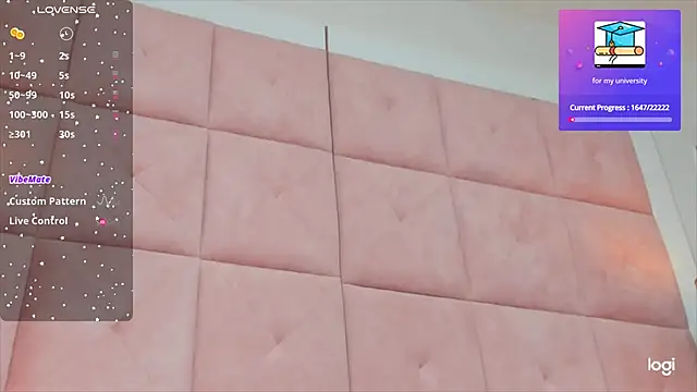 Snapshot of charlotte01__ chatting on February 3, 12:57 pm charlotte01   online show from February 3, 12:57 pm