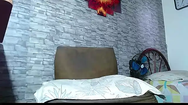 bulguehot online show from November 25, 1:11 pm