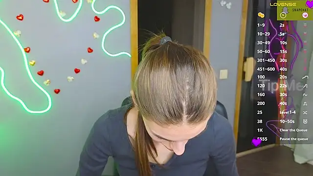 Snapshot of EmmyGreans chatting on March 17, 9:33 am EmmyGreans online show from March 17, 9:33 am