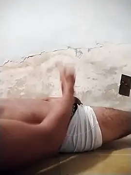 Snapshot of Avelics chatting on March 3, 9:26 pm Avelics online show from March 3, 9:26 pm