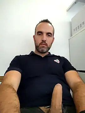 Snapshot of leon3875 chatting on February 27, 3:48 pm leon3875 online show from February 27, 3:48 pm