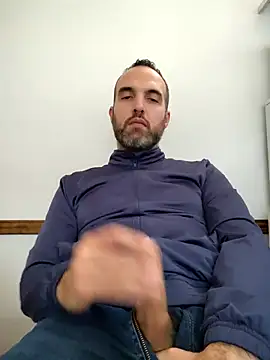 Snapshot of leon3875 chatting on September 23, 3:37 pm leon3875 online show from September 23, 3:37 pm