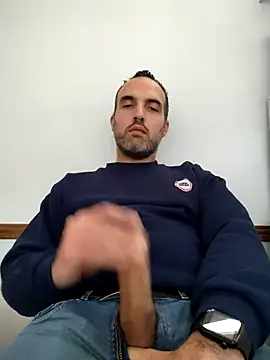 Snapshot of leon3875 chatting on October 14, 3:24 pm leon3875 online show from October 14, 3:24 pm