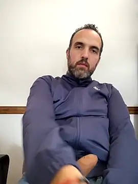 Snapshot of leon3875 chatting on November 6, 3:24 pm leon3875 online show from November 6, 3:24 pm