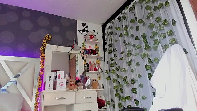 Reina Love2 online show from March 14, 3:47 pm