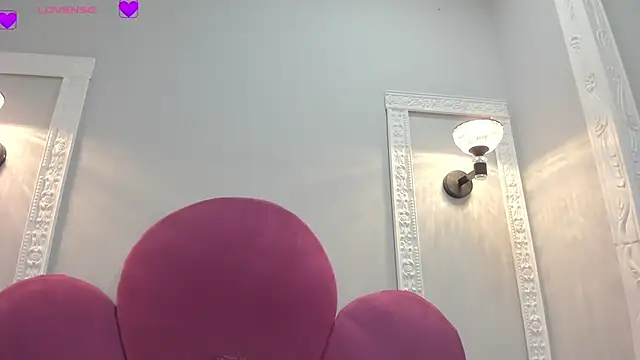 Emasanders online show from December 11, 7:57 pm