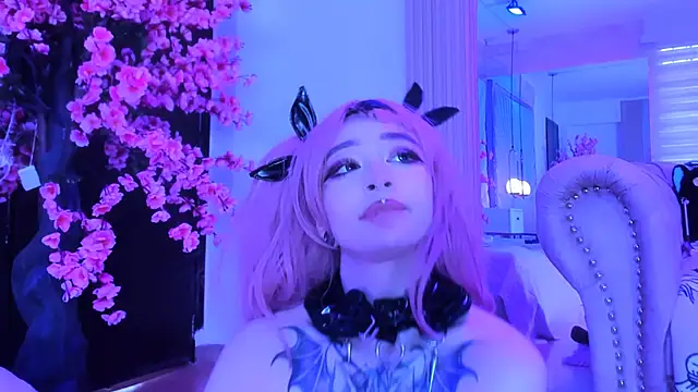 zephirahabney online show from February 2, 8:08 pm