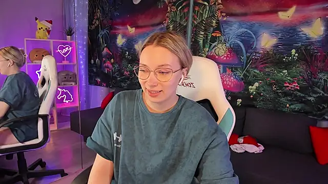 Snapshot of TiffanyBatson chatting on January 14, 11:31 am TiffanyBatson online show from January 14, 11:31 am