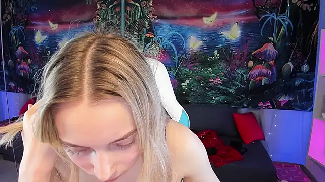 Snapshot of TiffanyBatson chatting on January 30, 11:22 am TiffanyBatson online show from January 30, 11:22 am