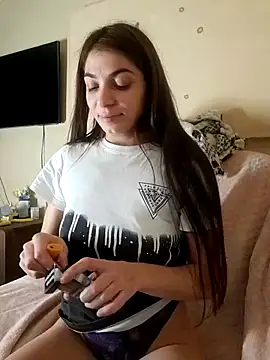 Snapshot of AntoniaHottie chatting on February 11, 3:51 pm AntoniaHottie online show from February 11, 3:51 pm