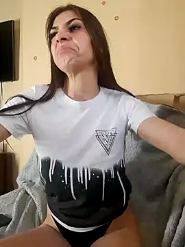 Snapshot of AntoniaHottie chatting on February 18, 1:44 pm AntoniaHottie online show from February 18, 1:44 pm