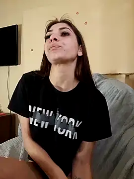 Snapshot of AntoniaHottie chatting on February 25, 1:17 pm AntoniaHottie online show from February 25, 1:17 pm