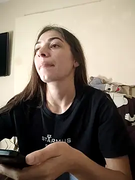 Snapshot of AntoniaHottie chatting on September 13, 6:24 am AntoniaHottie online show from September 13, 6:24 am