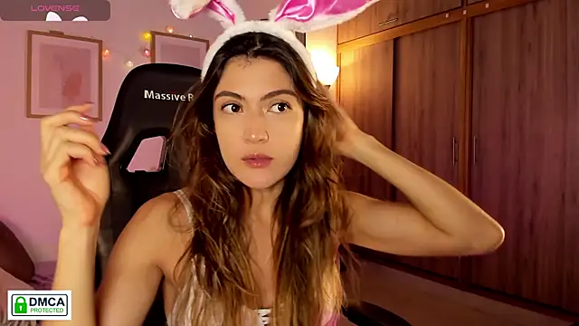 Lilabril online show from April 5, 2:47 pm