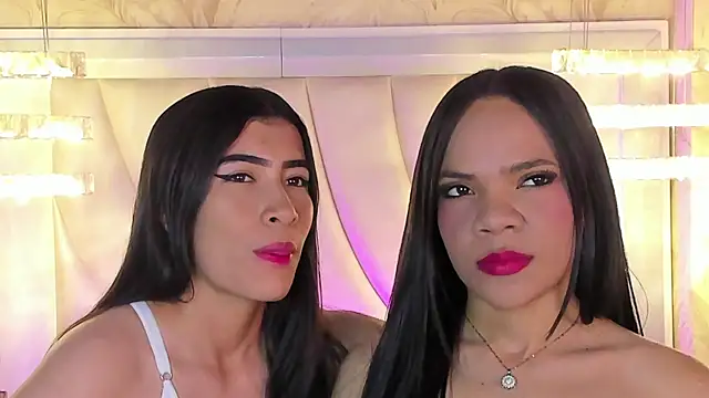siara and zoe online show from June 12, 11:46 pm