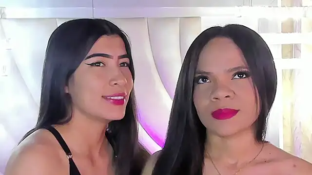 siara and zoe online show from August 1, 12:10 am