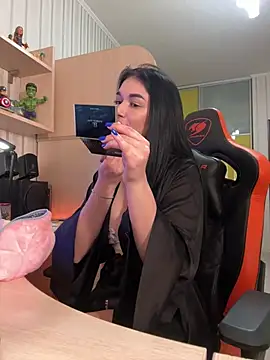 Snapshot of Julietta_a chatting on February 24, 8:25 pm Julietta a online show from February 24, 8:25 pm