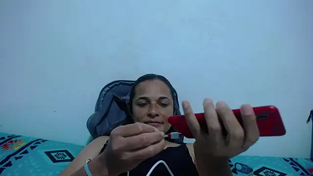 Snapshot of GiveLove1 chatting on January 5, 1:45 am GiveLove1 online show from January 5, 1:45 am