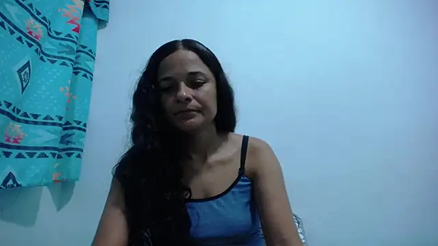 Snapshot of GiveLove1 chatting on January 18, 5:52 am GiveLove1 online show from January 18, 5:52 am