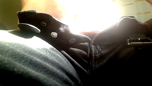 markluvskitty online show from April 14, 1:50 pm