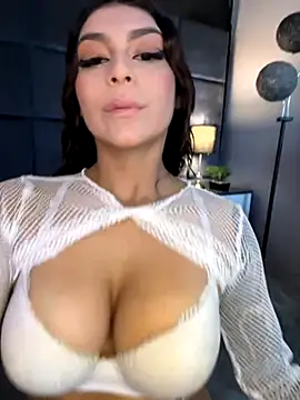 CHERRYY BOMB  online show from November 25, 12:16 pm