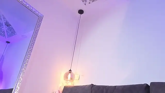 Isabella francoo online show from March 3, 11:38 am