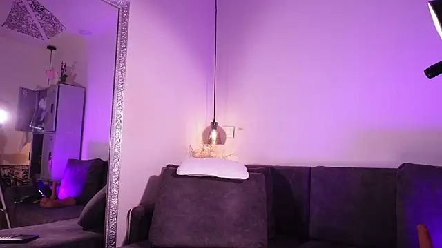 Isabella francoo online show from May 24, 11:48 am