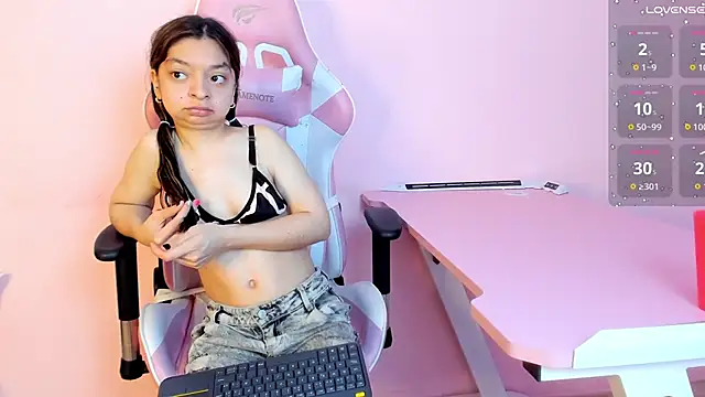 CharlotteMuller online show from October 25, 8:14 pm